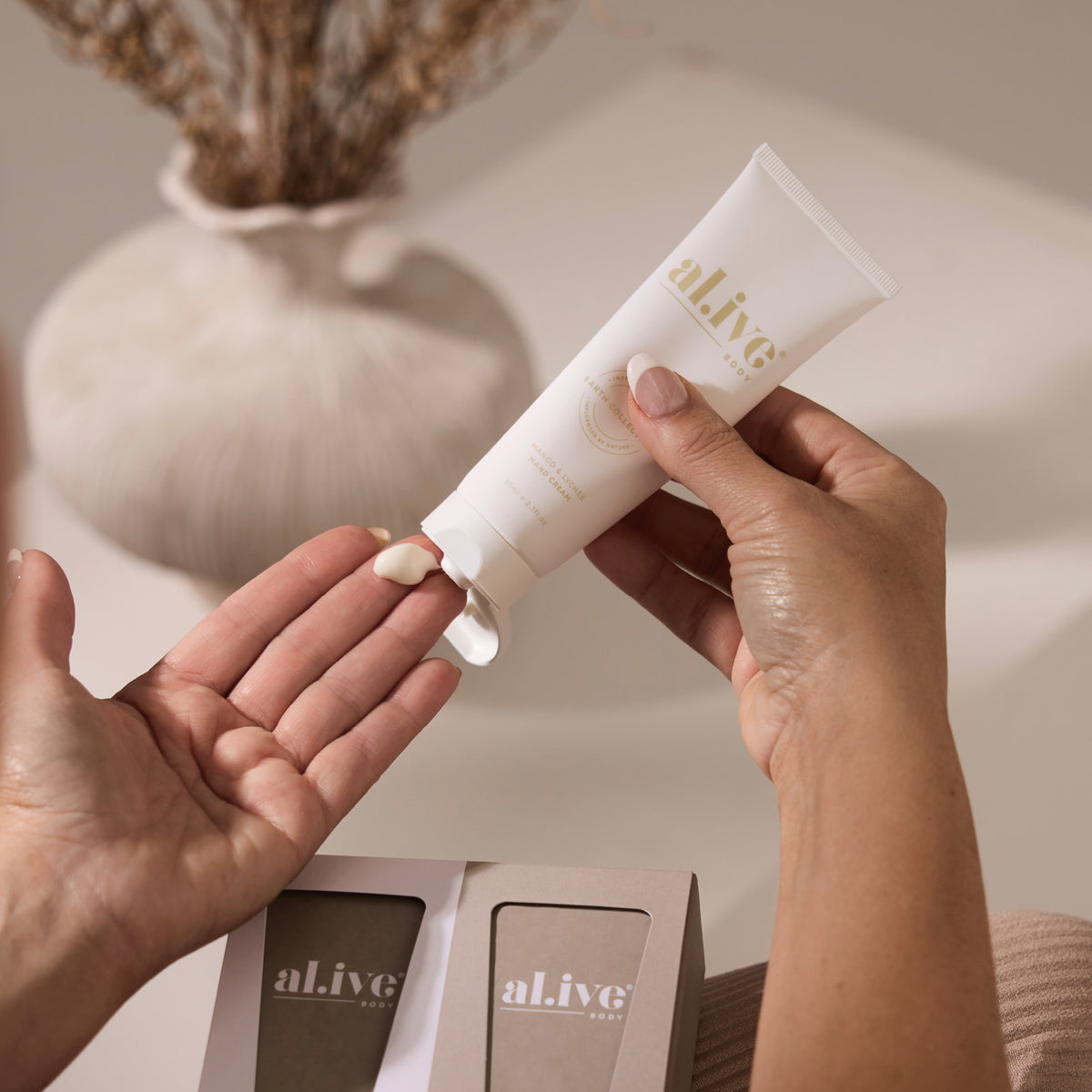 Hand Duet - Mango & Lychee + Sea Cotton & Coconut