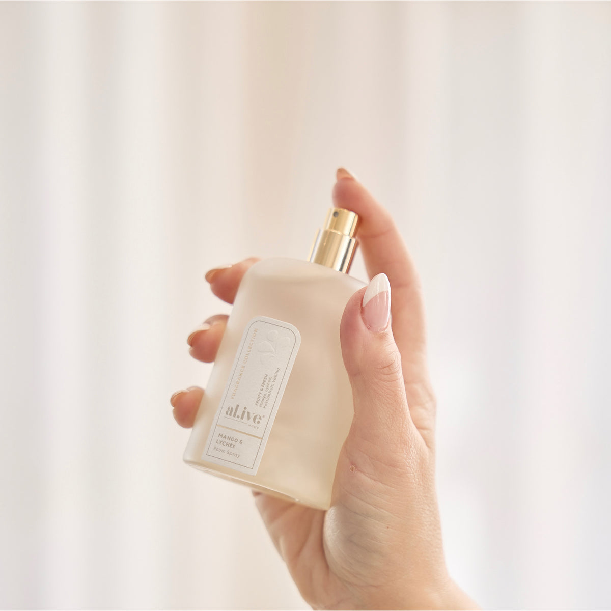 ROOM SPRAY - MANGO & LYCHEE