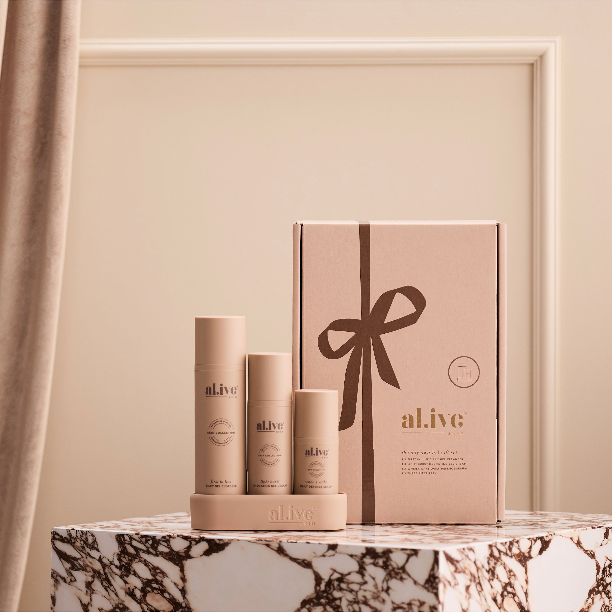 the day awaits - gift set