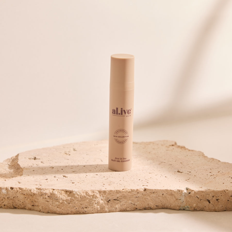 FIRST IN LINE - SILKY GEL CLEANSER 25ML