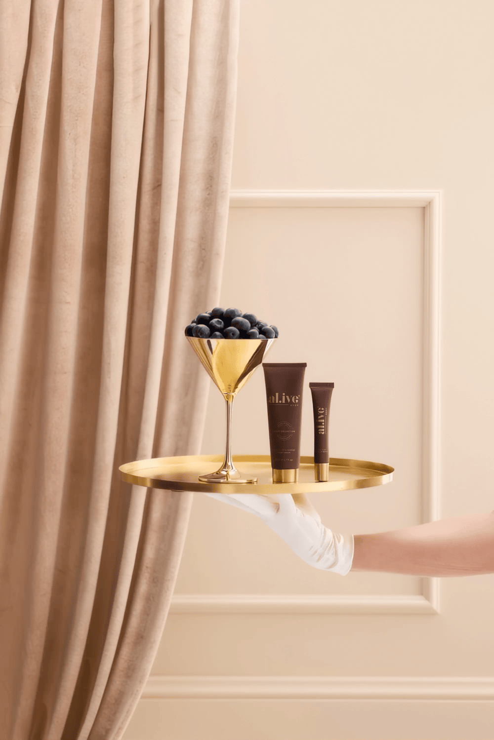 Berries_scent_ff795e1b-b04f-445c-828c-d07246c095ac.gif
