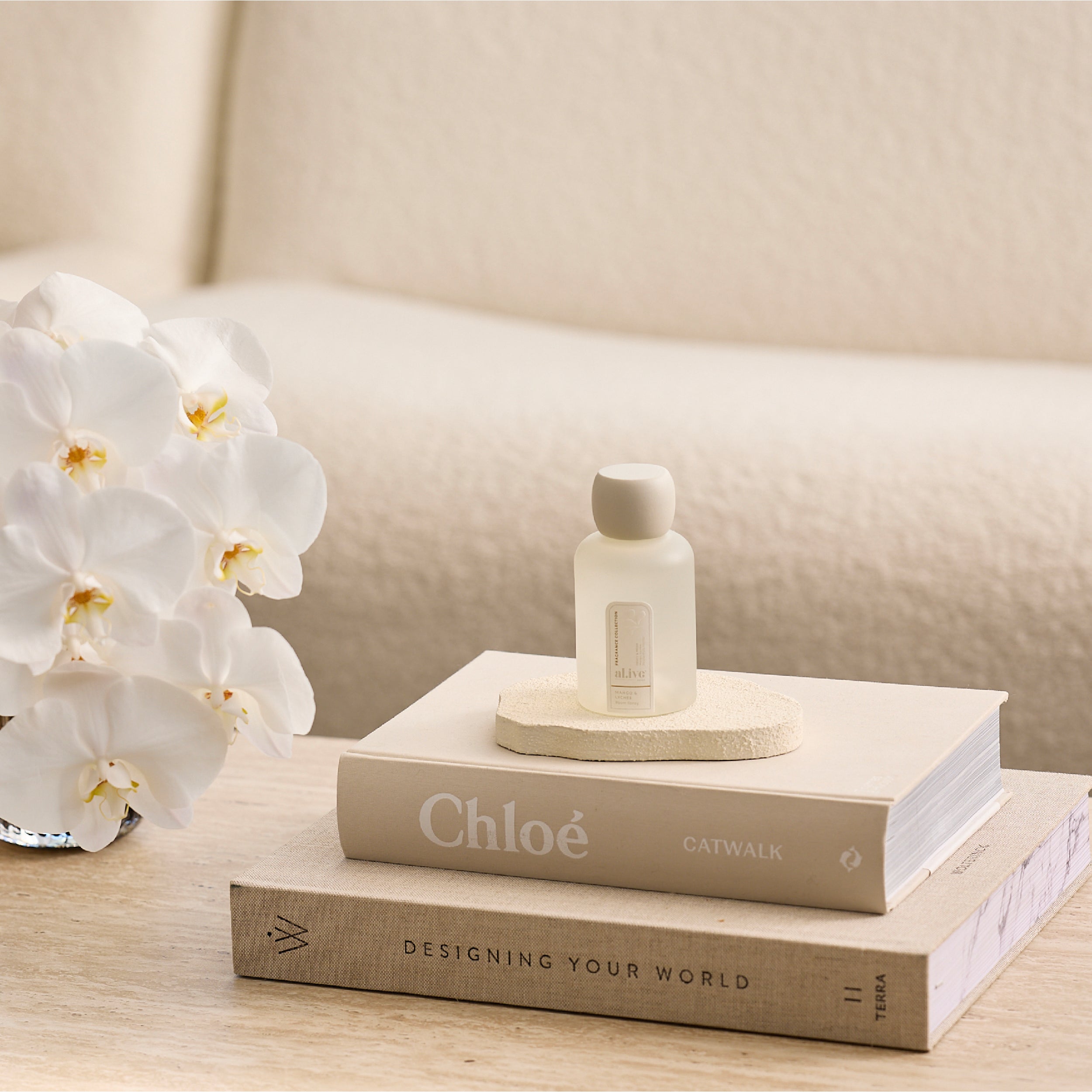 Fragrance_Styled-Imagery_Room-Spray_2.jpg
