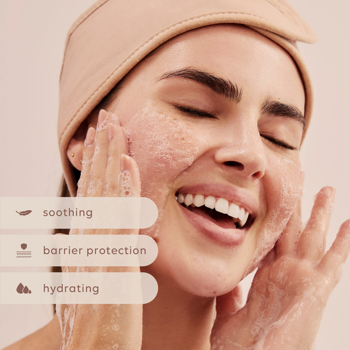 FIRST IN LINE - SILKY GEL CLEANSER 25ML