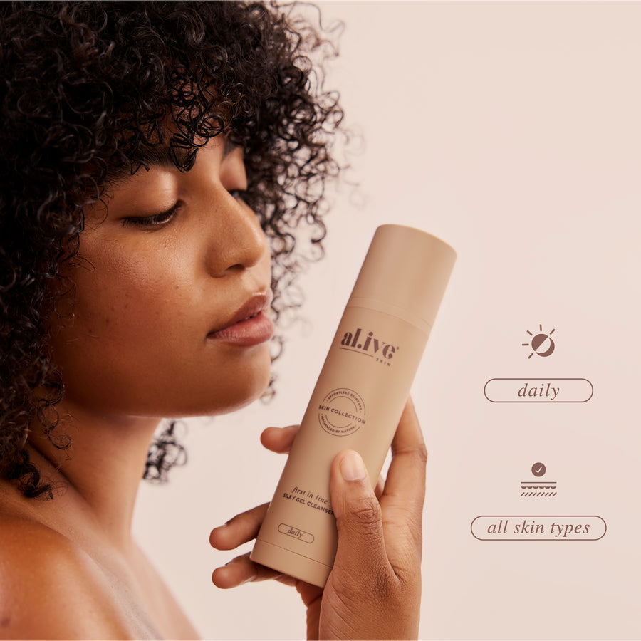 FIRST IN LINE - SILKY GEL CLEANSER