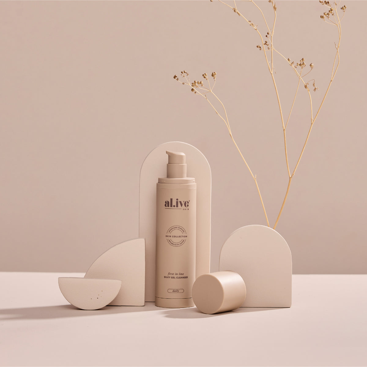 FIRST IN LINE - SILKY GEL CLEANSER