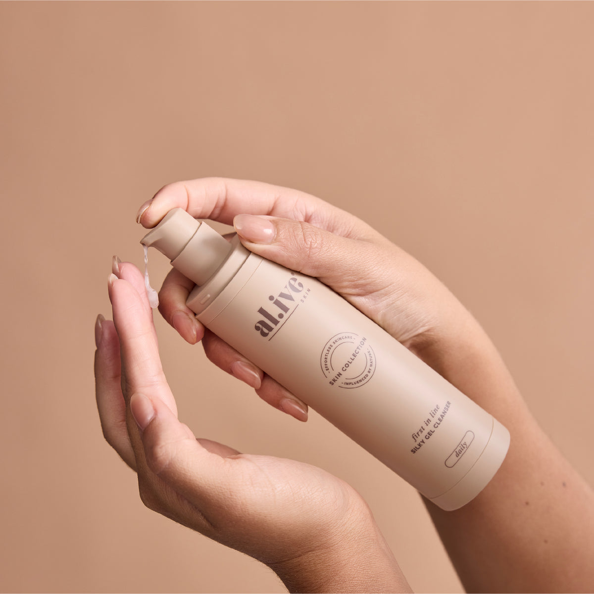 FIRST IN LINE - SILKY GEL CLEANSER