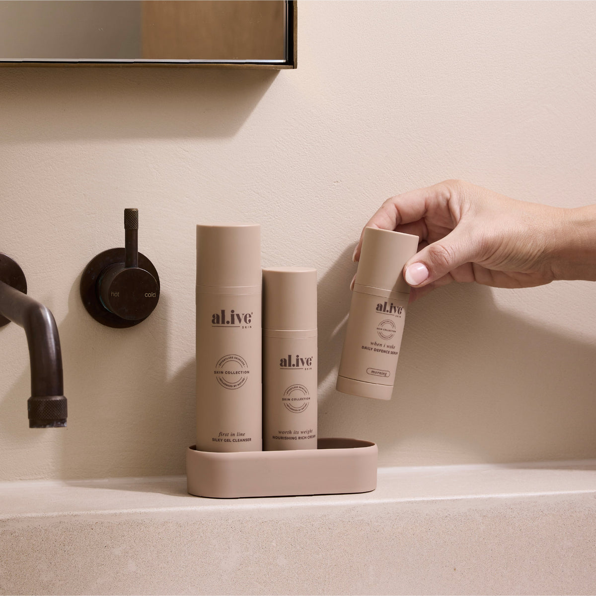 WHEN I WAKE, DAILY DEFENCE SERUM - al.ive body